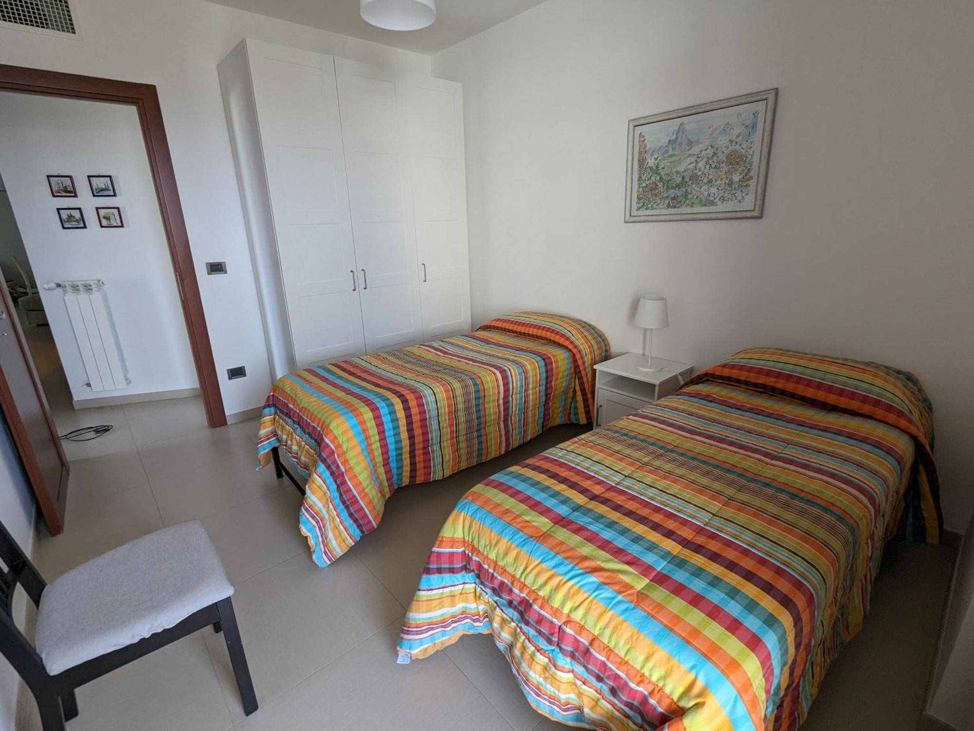 La Casa Dei Due Mari - Large Apartment With Parking Taranto Ngoại thất bức ảnh